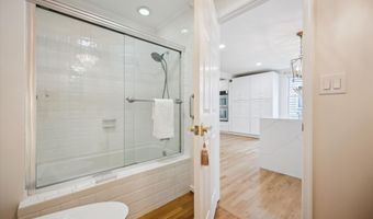 9813 MONTAUK Ave, Bethesda, MD 20817
