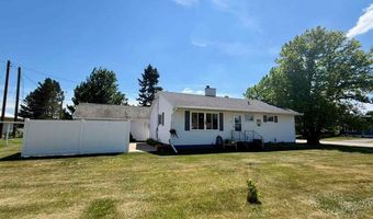 32 Dogwood Blvd, Babbitt, MN 55706