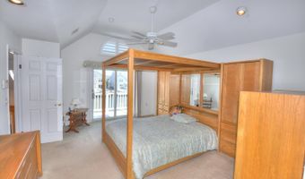 19 Centerboard Dr, Bayville, NJ 08721