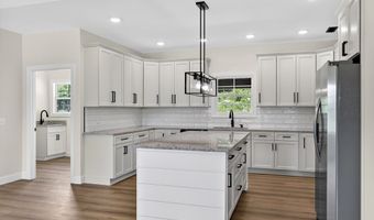 233 Cedar Ln, Allons, TN 38541