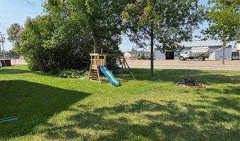 216 4th St E, Bottineau, ND 58318