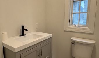 530 Jane St, Bridgeport, CT 06608