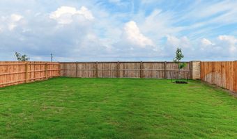 115 Peeps Ct, Adkins, TX 78101