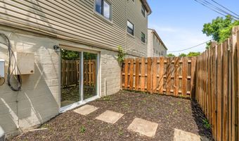 2866 Kingsrowe Ct 38, Columbus, OH 43209