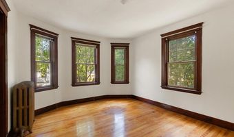 9 Spruce St, Belmont, MA 02478