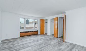 33 E 42ND St 4, Bayonne, NJ 07002