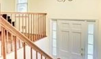 8 Apple Blossom Ct, Airmont, NY 10952