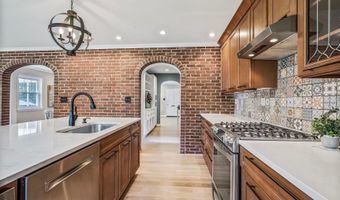 6111 WASHINGTON Blvd, Arlington, VA 22205