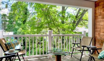 75 Mary St, Newport, RI 02840
