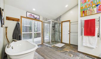 1002 Diamond Dr, Arcata, CA 95521