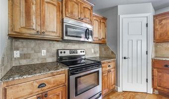 2 Inez Cir, Bella Vista, AR 72715