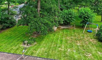 2812 Greenbriar Rd, Anderson, IN 46011