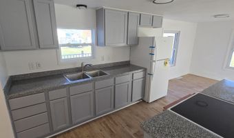 141 E 17th Ave, Albia, IA 52531