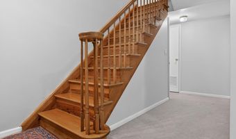 126 W 33RD St, Bayonne, NJ 07002