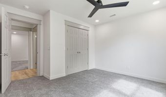915 S Hudson Ave, Aurora, MO 65605