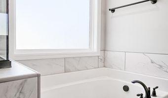 16504 Eden Dr, Athens, AL 35613