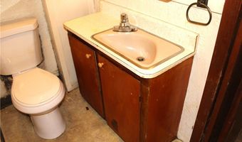 323 Fox Dr, Ashtabula, OH 44004
