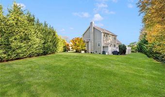 10 Honey Lou Ct, Cranston, RI 02921