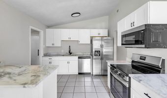 20 Chantilly Ter, Bay St. Louis, MS 39520