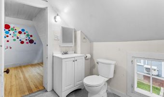 15 Grant St, Bangor, ME 04401