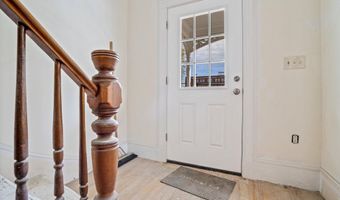 31 Bath St, Bath, ME 04530