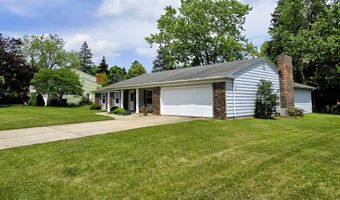 1003 Crestview Dr, Angola, IN 46703
