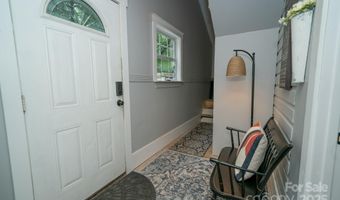 1712 Umstead St, Charlotte, NC 28205