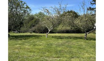 Crestline Loop, Brookings, OR 97415