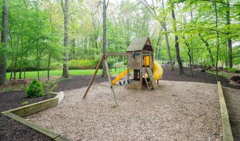 6315 Lehigh Ct SE, Ada, MI 49301