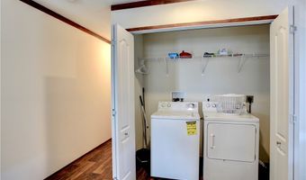 918 Laurel Cir, Barefoot Bay, FL 32976