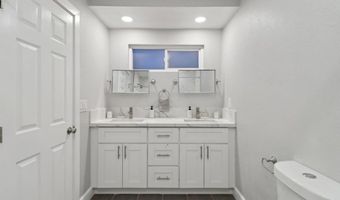 1204 E El Norte Pkwy, Escondido, CA 92027