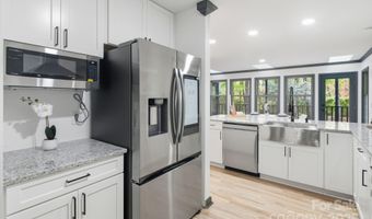 8 Indian Ridge Rd, Asheville, NC 28803