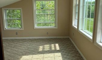 20 Monument Rd, Abbot, ME 04406