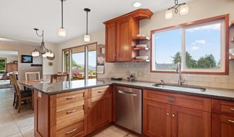 905 BARBRA Ln, Brookings, OR 97415