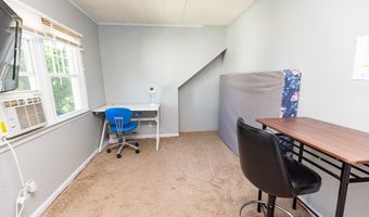 302 E Pasadena Pl, Bridgeport, CT 06610
