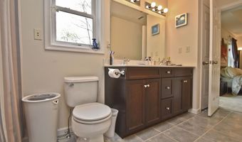 72 Chickadee Ln, Albrightsville, PA 18210