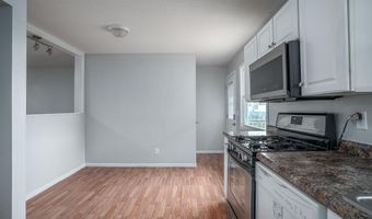 325 W 61ST Pl, Davenport, IA 52806