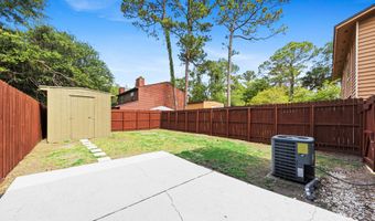 1927 MAIN St, Atlantic Beach, FL 32233