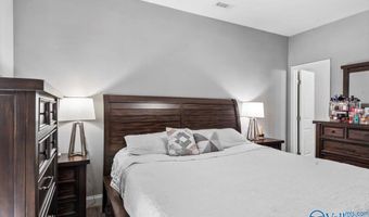 826 Barnes St, Albertville, AL 35950