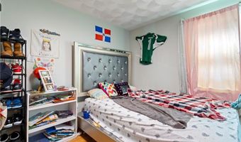 65 Perkins Ave, Cranston, RI 02910