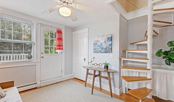 34 Burnett St, Johnston, RI 02919