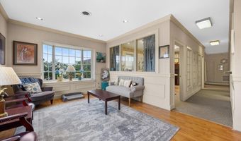 121 NW Russell Rd, Abingdon, VA 24210