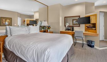 19717 SW Mount Bachelor Dr 323, Bend, OR 97702