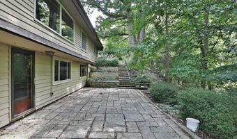 519 E Cooke Rd, Columbus, OH 43214