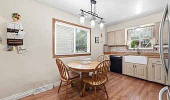 15274 Regina Ave, Allen Park, MI 48101
