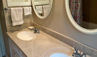 2822 Country Club Dr, Atlantic, IA 50022