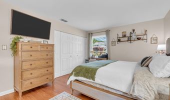 186 Van Brackle Rd, Aberdeen, NJ 07747