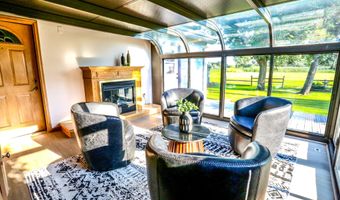 903 Willow Dr, Aberdeen, SD 57401