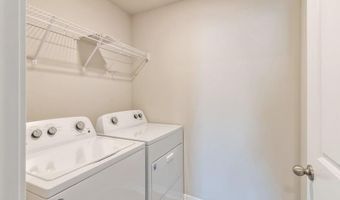 2725 NW 41st St, Ankeny, IA 50023