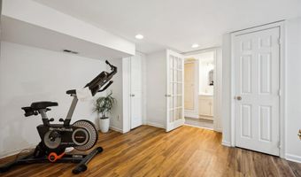 9813 MONTAUK Ave, Bethesda, MD 20817